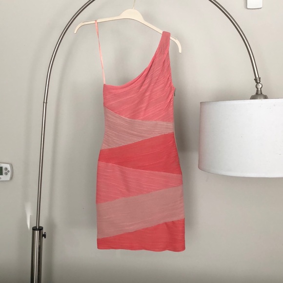 BCBGMaxAzria Dresses & Skirts - BCBG MaxAzria Kira dress